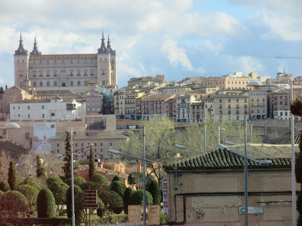 Apartamentos Eleden Toledo Buitenkant foto